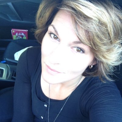 Profile Picture of Debbie Labbé Bradley (@debbie_labbe) on Twitter