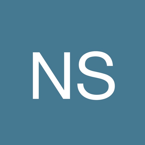 Profile Picture of Nikki Sharp (@nikkisharp2662) on Poshmark