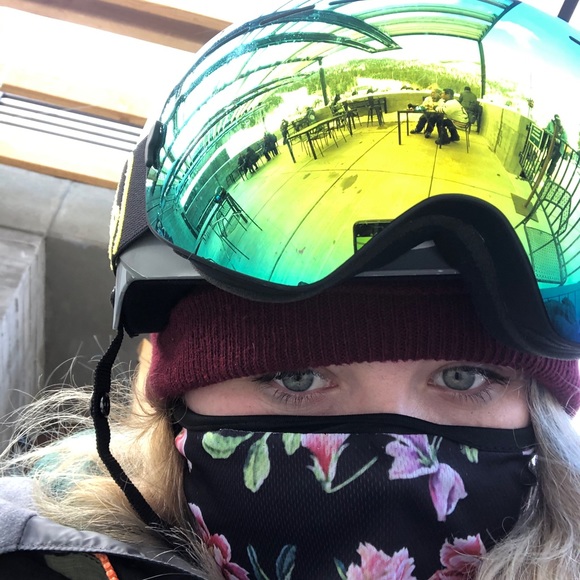 Caitlin Parigen - Poshmark Profile Picture of Caitlin Parigen (@caitlin_parigen) on Poshmark