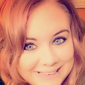 Profile Picture of Lindsay Raymond (@brooksmoma) on Pinterest