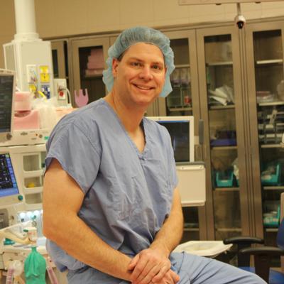 Profile Picture of William Lutes (@@kneeandhipdoc) on Twitter