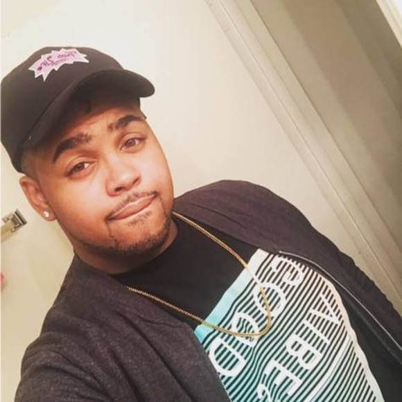 Profile Picture of Devon Solomon (@vonsway15) on Poshmark