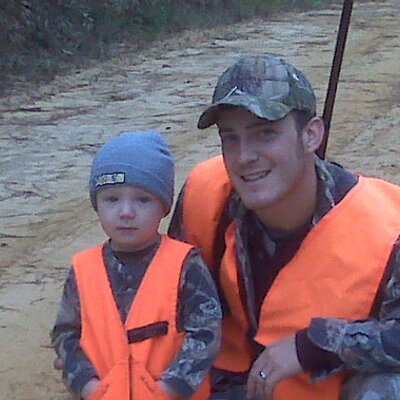 Profile Picture of Scott Walley (@born2hunt87) on Twitter