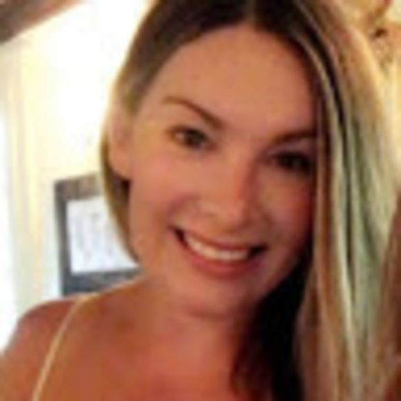 Profile Picture of Kaitlynn Disch (@kaitlynndisch) on Poshmark