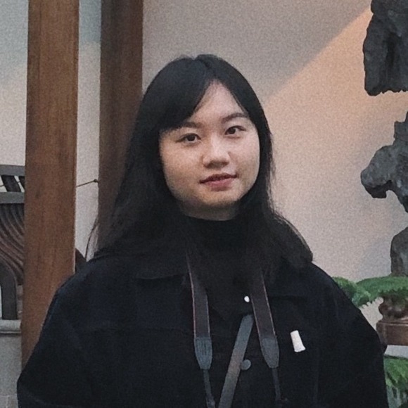 Profile Picture of Zhiyuan Xie (@cynthia909) on Poshmark