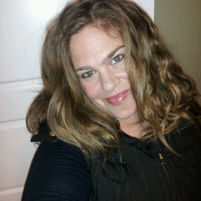 Profile Picture of Heather Carlow (@heather_dugas) on Twitter