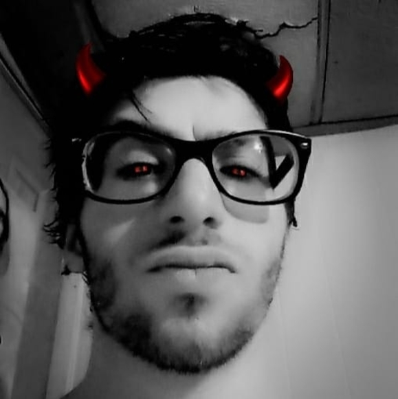 Profile Picture of Zachary Desanto (@desantozact) on Poshmark