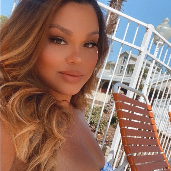 Profile Picture of Princess jonalyn Alvarez (@princessjonalyn) on Poshmark