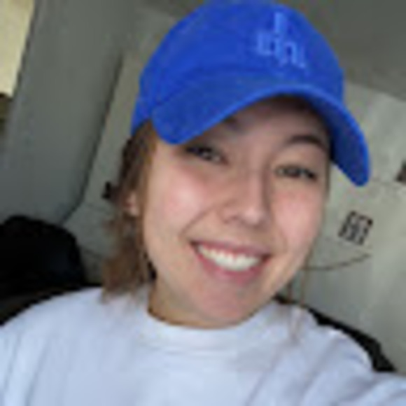 Profile Picture of Sydney Ogata (@sydneyogata) on Poshmark