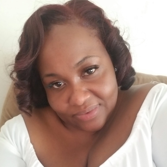 Tracie Harrison - Poshmark Profile Picture of Tracie Harrison (@miss_tracie) on Poshmark