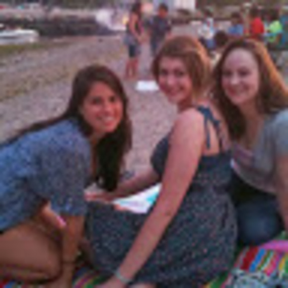 Profile Picture of Hannah Shapiro (@hshapiro4769) on Poshmark