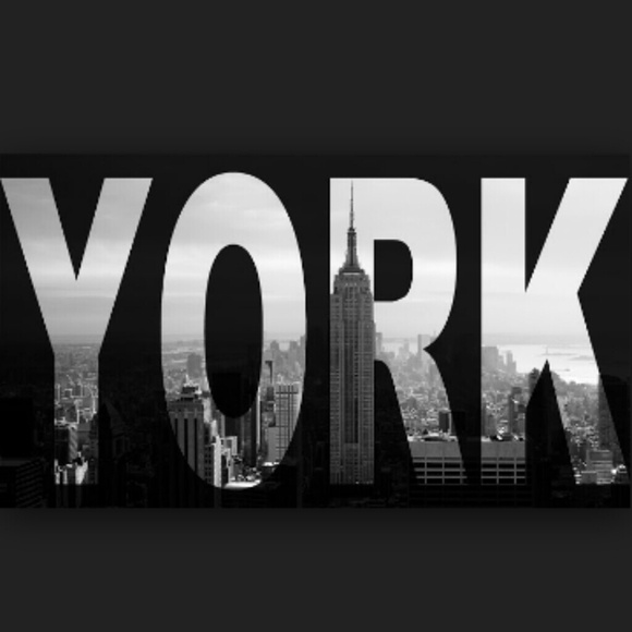 Profile Picture of Tori Degrave (@tdegrave) on Poshmark