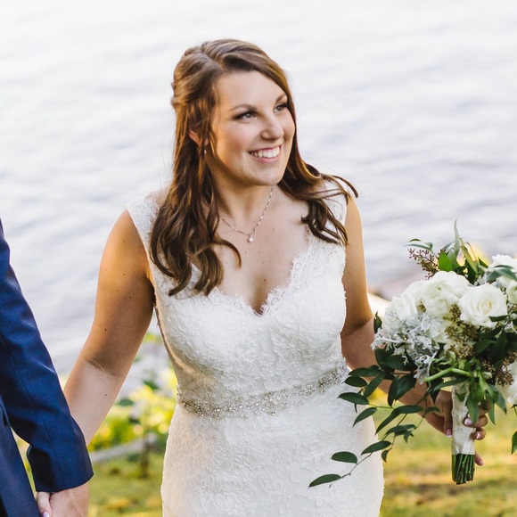 Profile Picture of Amanda Wrigley (@amandawrigleyyy) on Poshmark