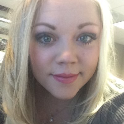 Profile Picture of Elizabeth Weiss (@LizAnne_MK) on Twitter