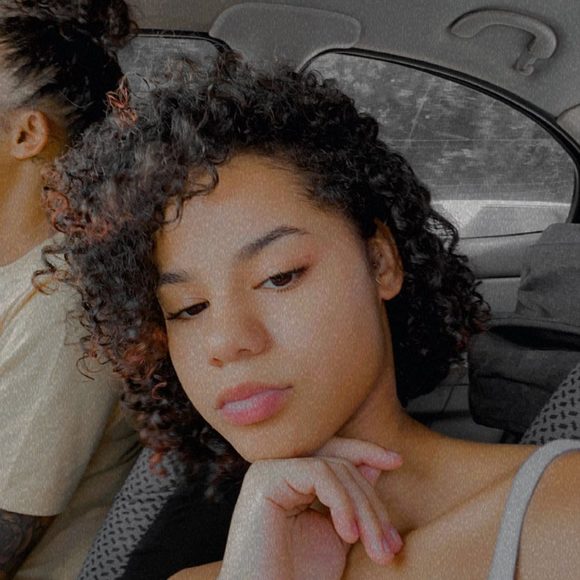 Profile Picture of Mulatto Mulatto (@eviansims23) on Poshmark