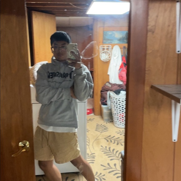 Profile Picture of Jon Umhoefer (@jonumhoefer) on Poshmark