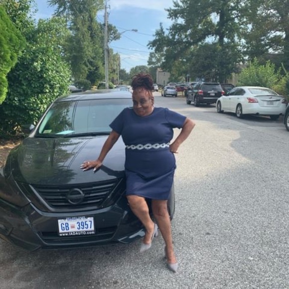 Profile Picture of Sabrina Nicholas (@snicholas70) on Poshmark