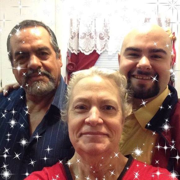 Profile Picture of Michele Urbina (@mikiu2000) on Poshmark