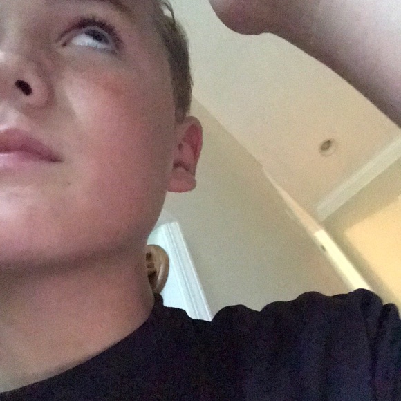 Profile Picture of Quinn Mccoymonds (@qu_t4) on Poshmark