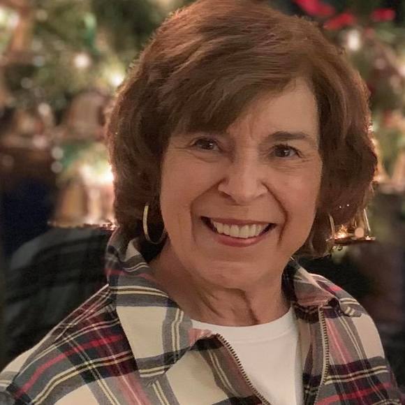 Profile Picture of Tommie Edwards (@tle3111) on Poshmark