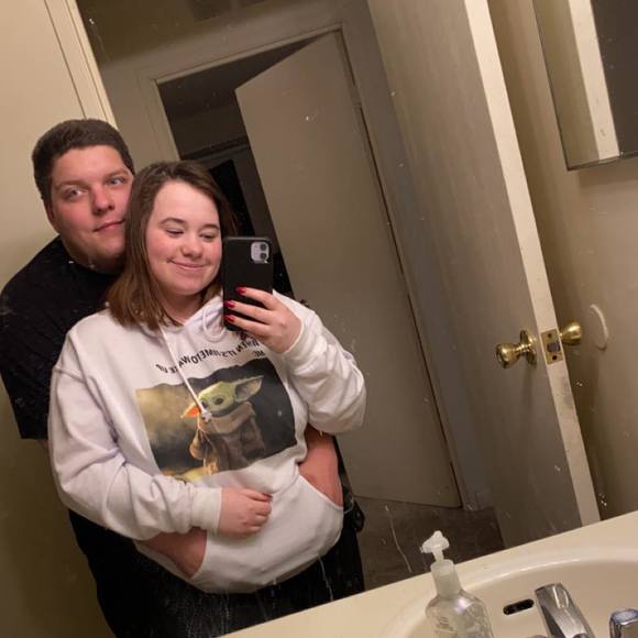 Profile Picture of Ashley Jagoda (@ashleyxo2017) on Poshmark