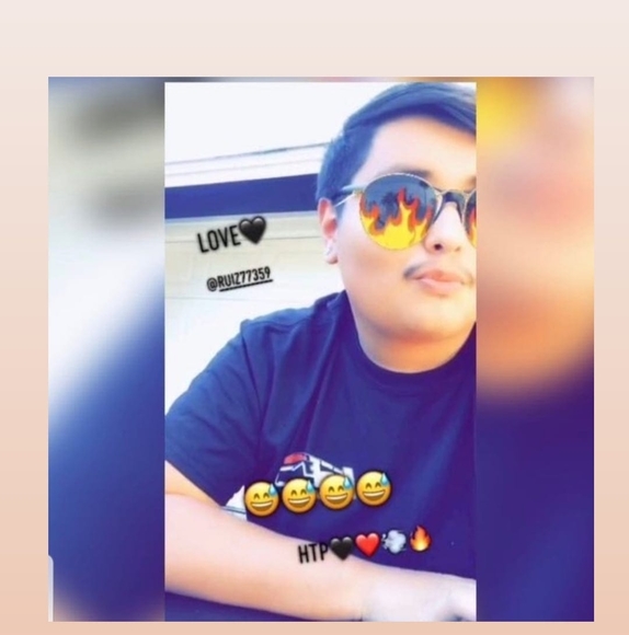 Profile Picture of José Ruiz (@reneruiz17) on Poshmark