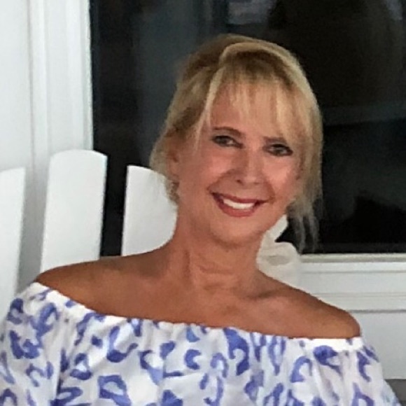 Profile Picture of Nancy Rainer (@fancyanancy) on Poshmark