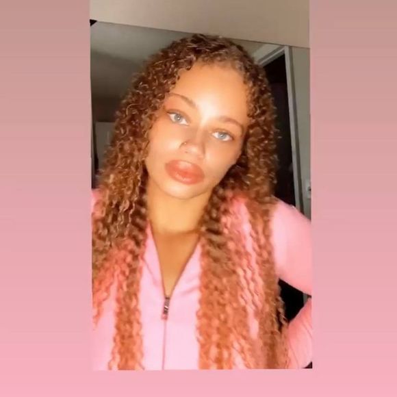 Profile Picture of Mariah Simes (@mariah_simes) on Poshmark