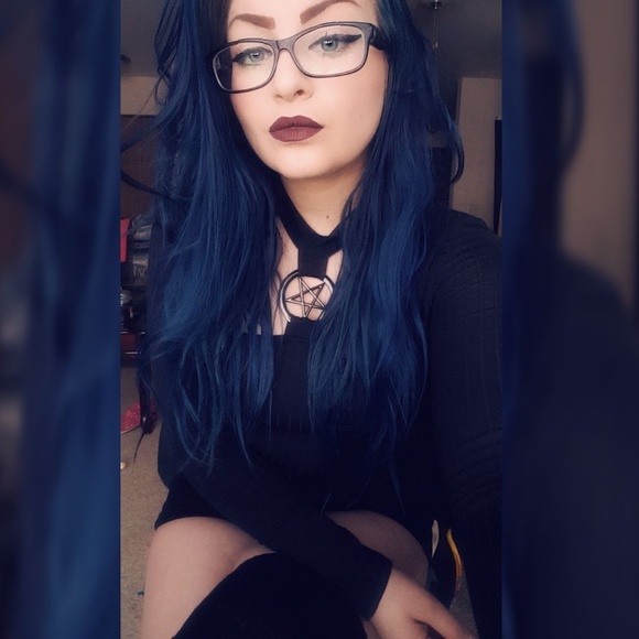 Profile Picture of Lauren Dolata (@raulendorara) on Poshmark