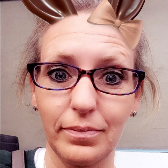 Profile Picture of Honnaya King (@honnaya) on Poshmark