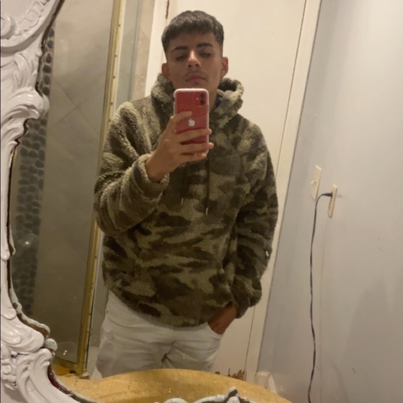 Profile Picture of Julio Perez (@julioperez77) on Poshmark