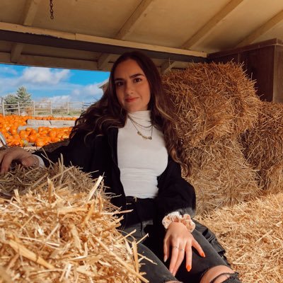 Profile Picture of Julia 💕 (@juliacavallo1) on Twitter