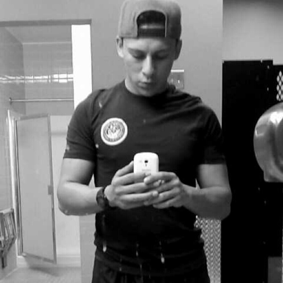 Profile Picture of Eric Ontiveros (@3ric6) on Poshmark