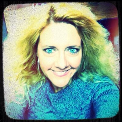 Profile Picture of Lisa Powell (@lptalkdoc) on Twitter