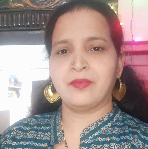 Profile Picture of Fouzia Taranum (@fouziataranum11) on Poshmark