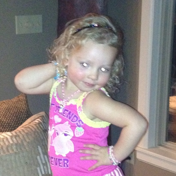Profile Picture of Jessica Glover (@gloverj) on Poshmark