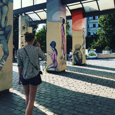 Profile Picture of Laura Bloch (@Shootingstarslb) on Twitter