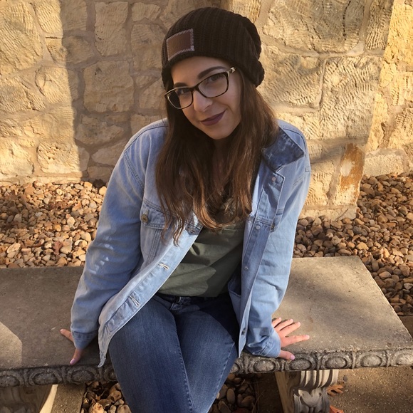 Profile Picture of Erica Blancato (@ericab720) on Poshmark