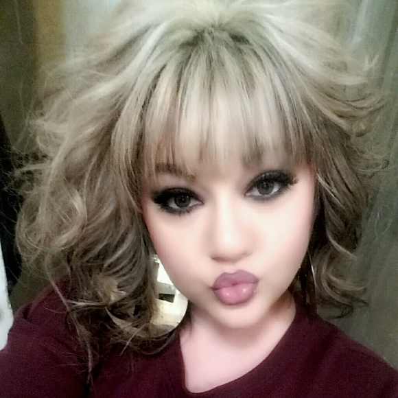 Profile Picture of Ashley Jimenez (@jimenez14) on Poshmark