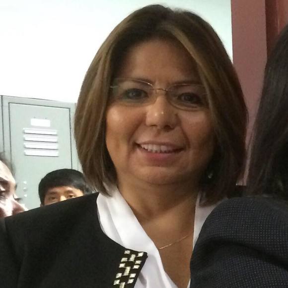 Profile Picture of Kazaalimi Rellosa (@kazaalimi) on Poshmark