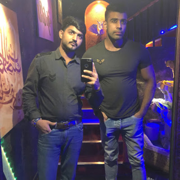 Profile Picture of Fida Hussain (@fidahussain509) on Poshmark