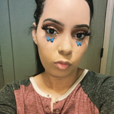 Profile Picture of April Ryan  🌹 (@ARizzyy) on Twitter