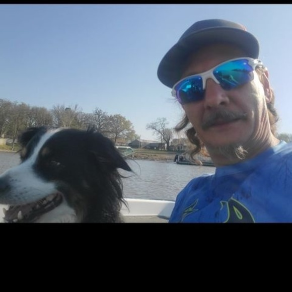 Profile Picture of Jesse Sheets (@jessesheets) on Poshmark