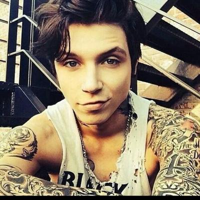 Profile Picture of Biersack_Andy (@LorenaCroce) on Twitter