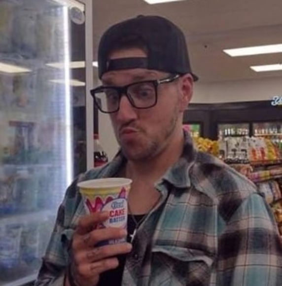 Profile Picture of Nicholas Totino (@docwallabee) on Poshmark