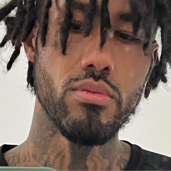 Profile Picture of Gary Tango (@garytango) on Poshmark