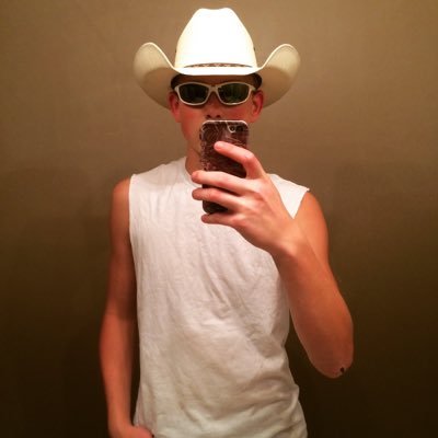 Tyler Pelfrey - Twitter Profile Picture of Tyler Pelfrey (@redneck0195) on Twitter