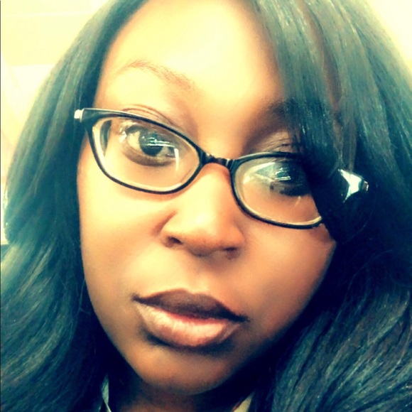 Profile Picture of Brittany Doakes (@brittanydoakes) on Poshmark