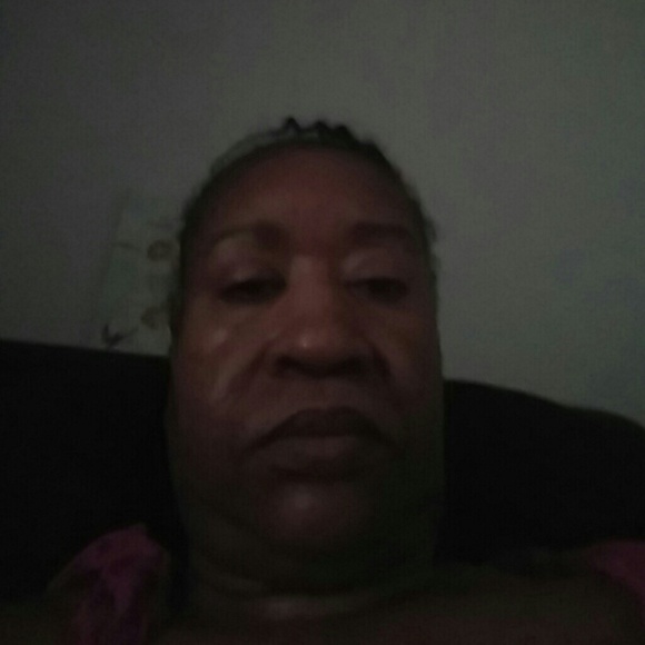 Profile Picture of Joyce Jefferson (@reatherjeffe) on Poshmark