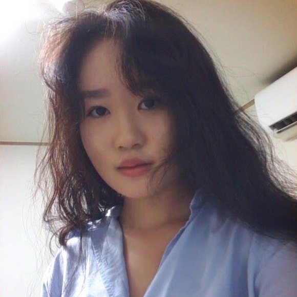 Profile Picture of Hannah hyo jung Yoon (@hyoon94) on Poshmark